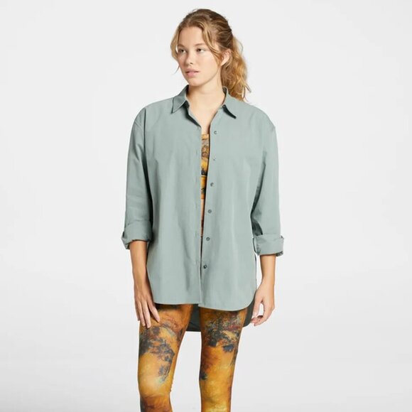 CALIA by Carrie Underwood Light Green Relaxed Fit Oversized Button Up Top, Small - Picture 1 of 9